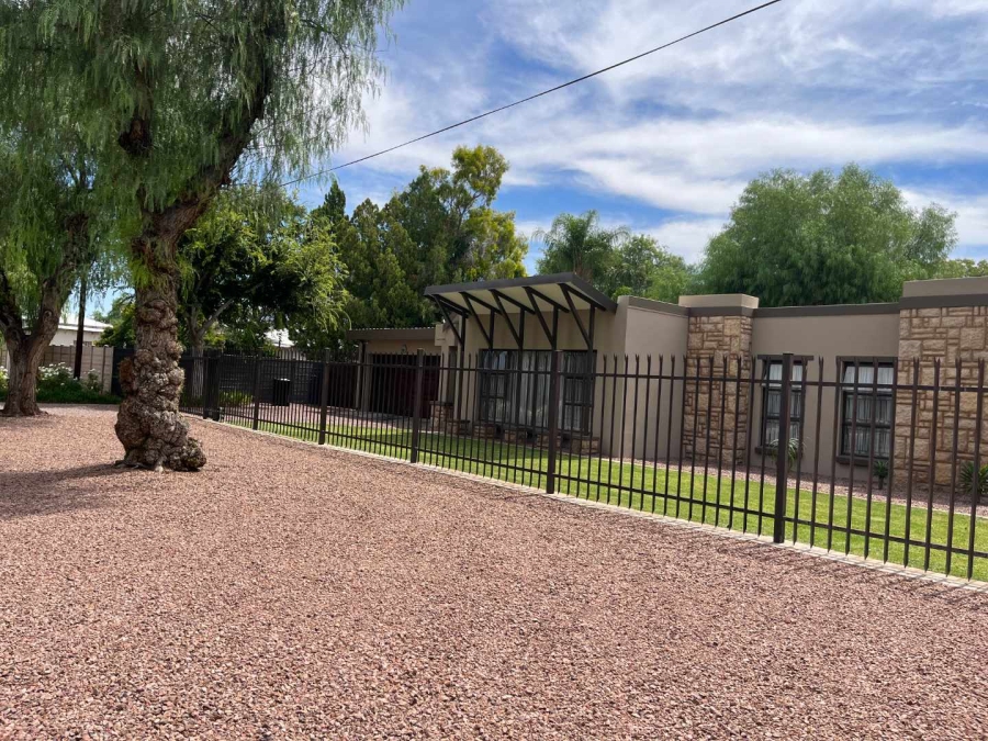 3 Bedroom Property for Sale in Middelpos Northern Cape